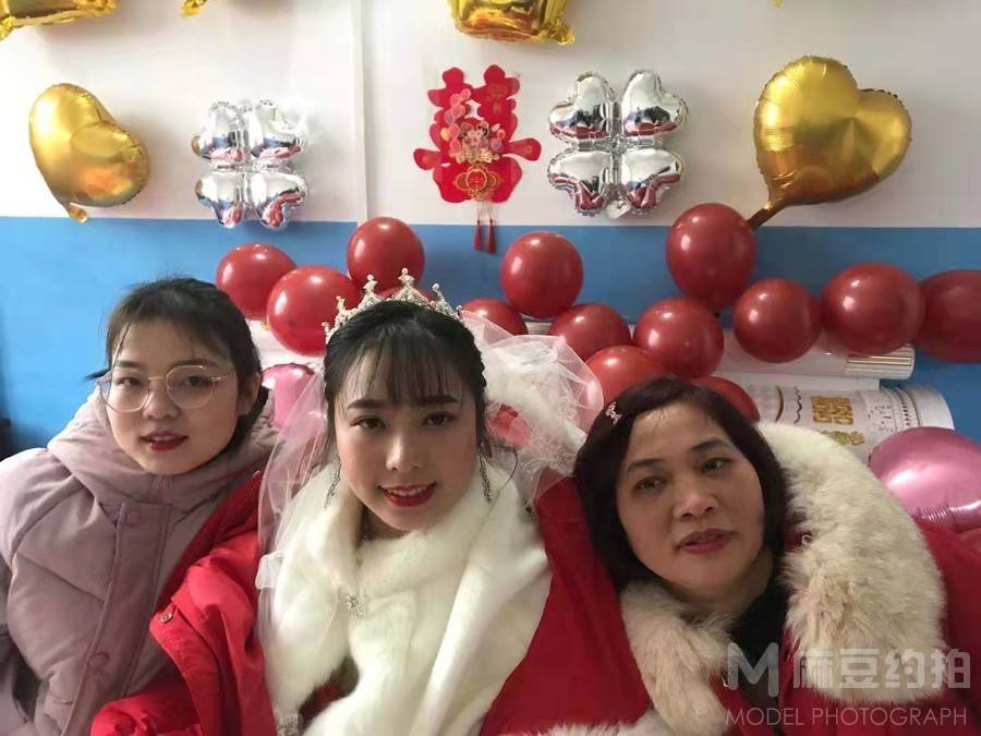 妆容模特