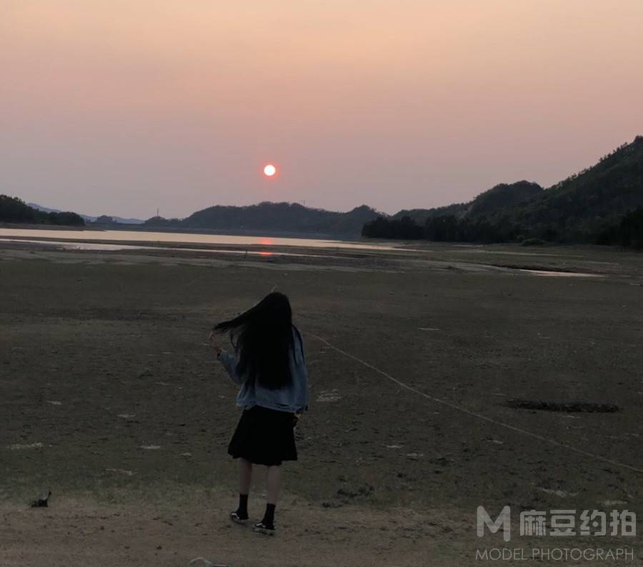 黑白模特