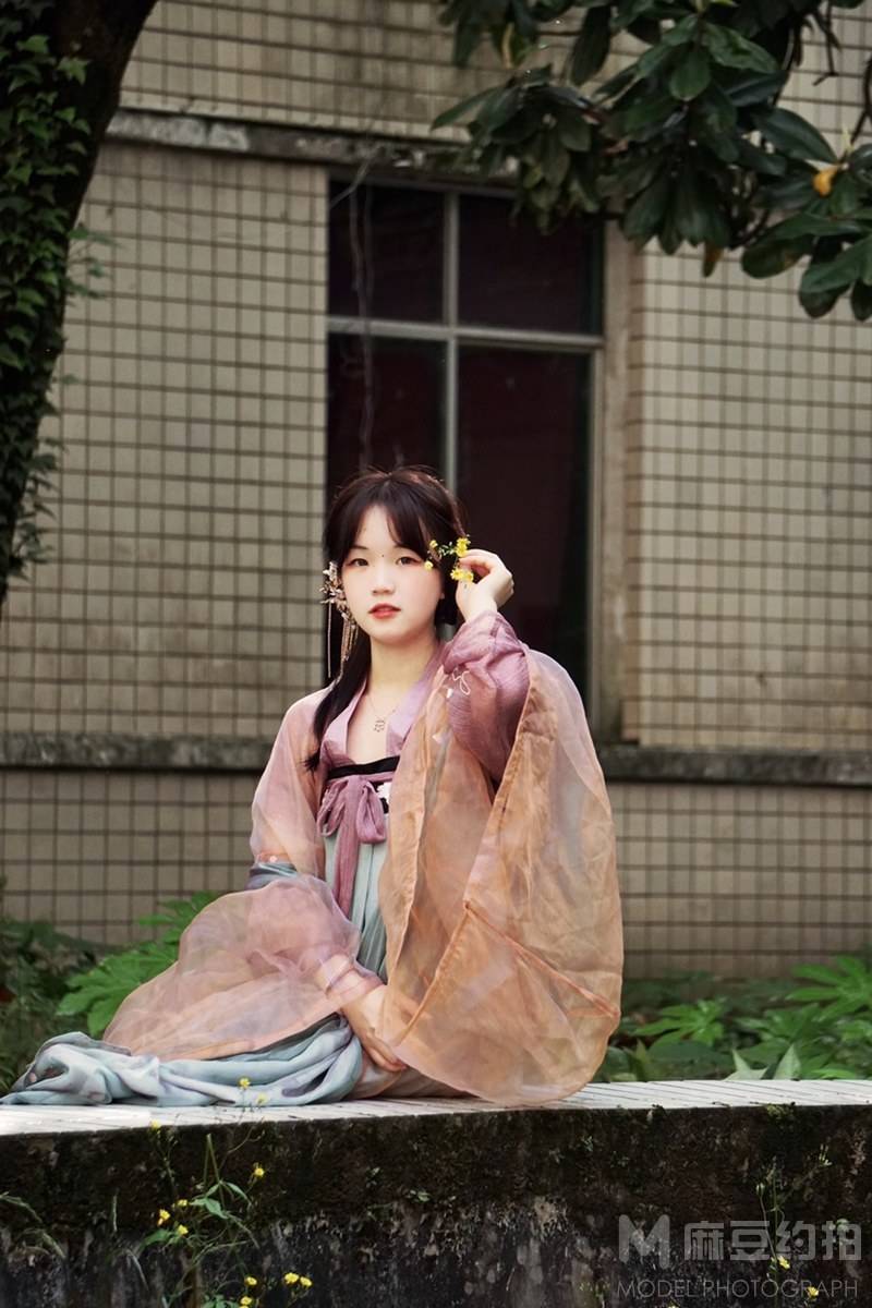 汉服模特