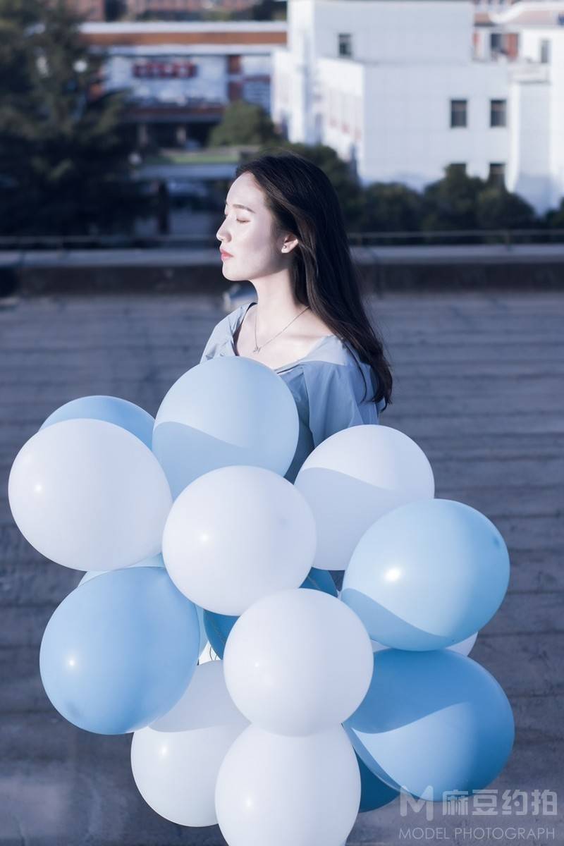 情绪模特