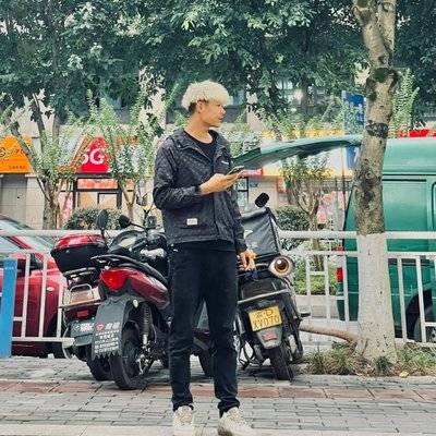 黑白模特