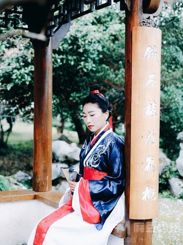 汉服模特