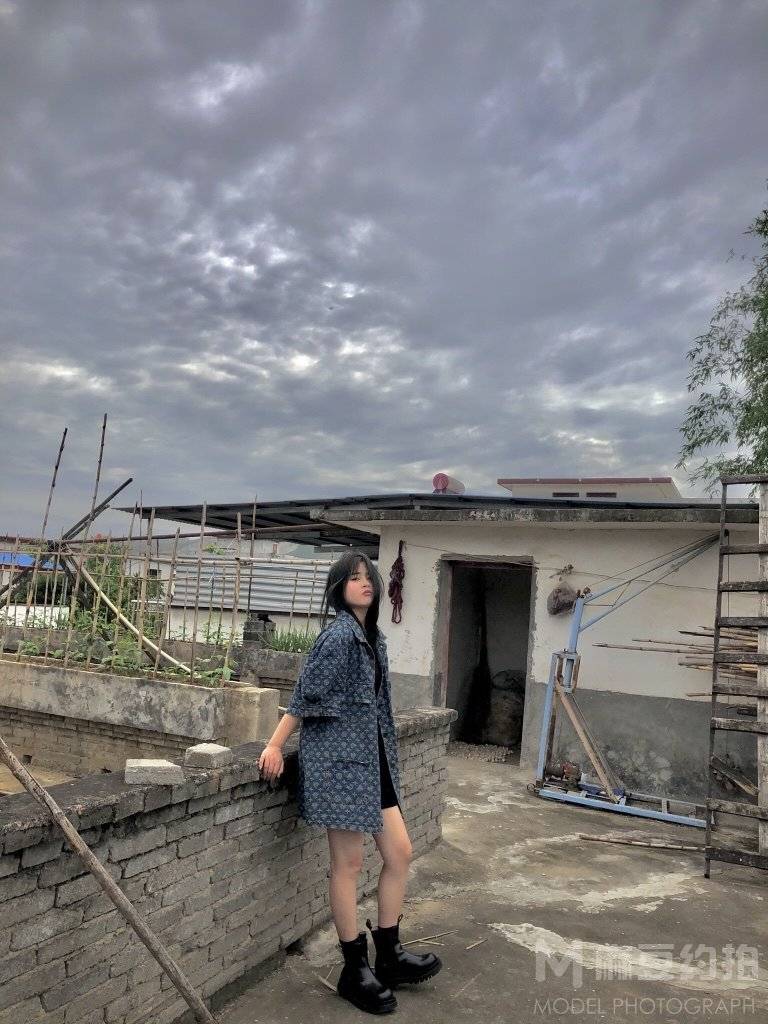 黑白模特