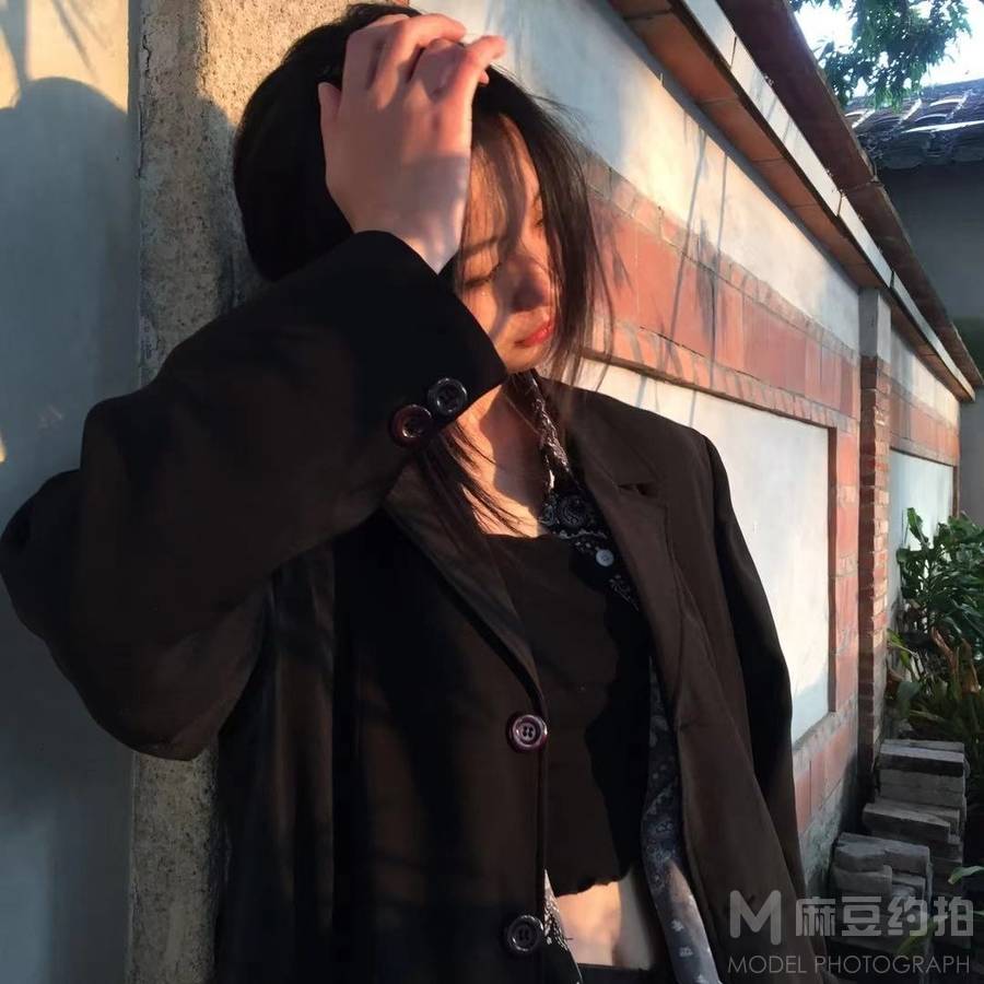 黑白模特