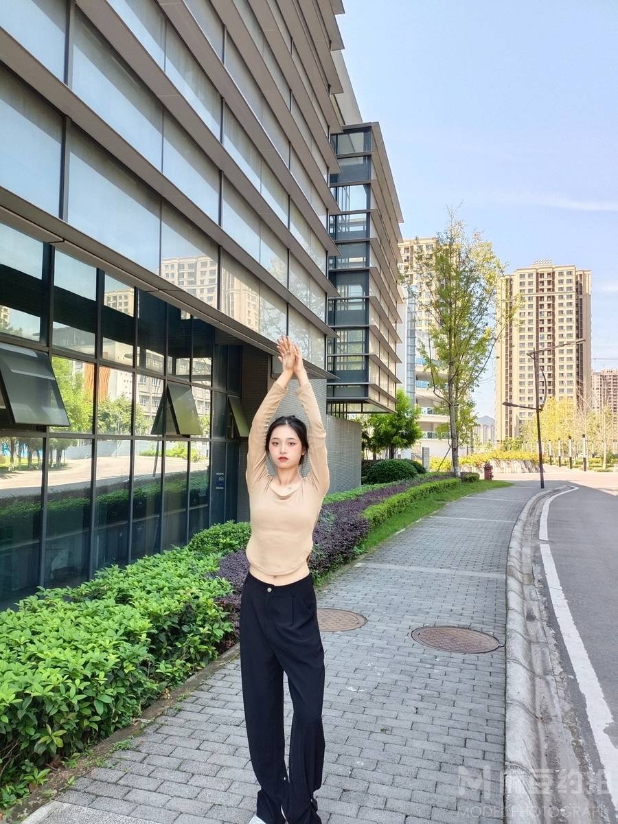 校园模特