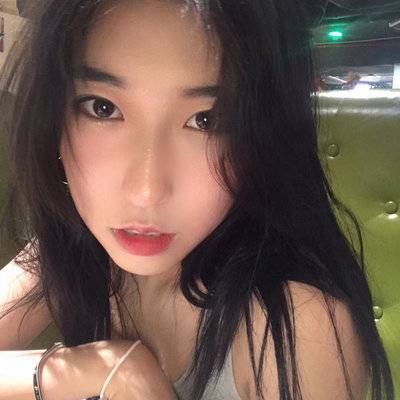 黑白模特