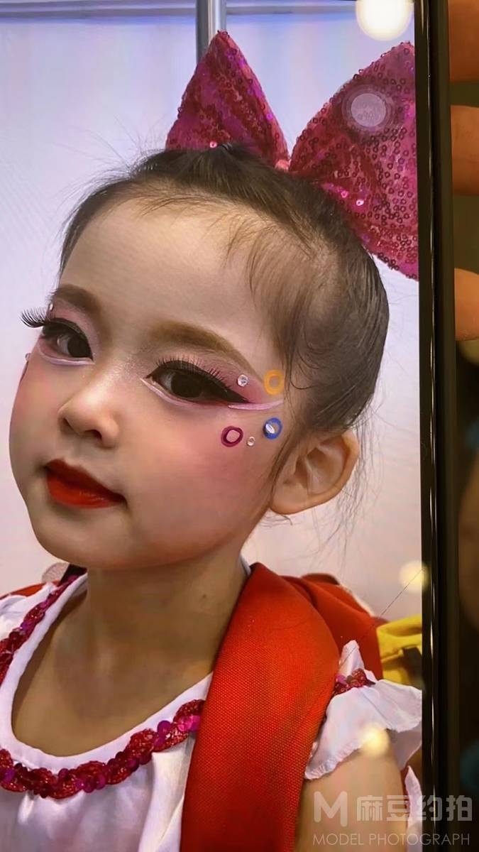 妆容模特