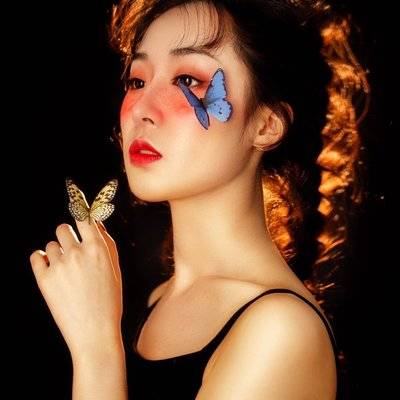情绪模特