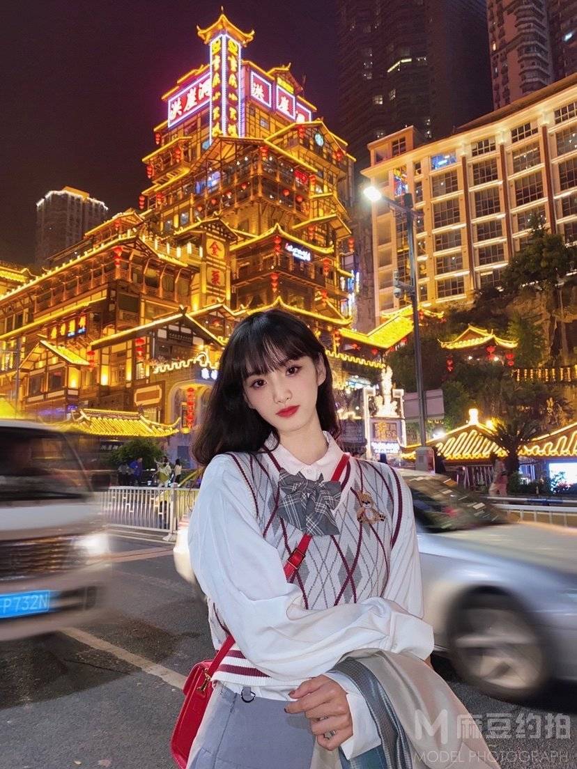 校园模特
