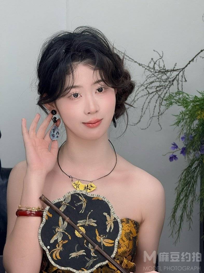 妆容模特