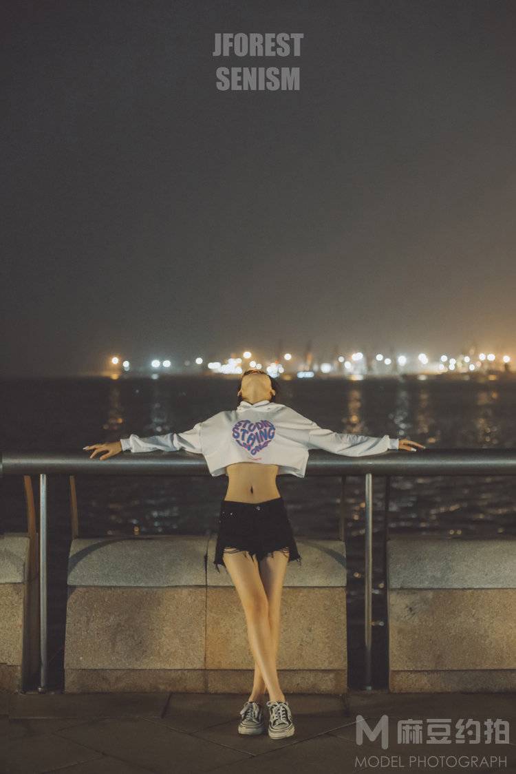 夜景模特