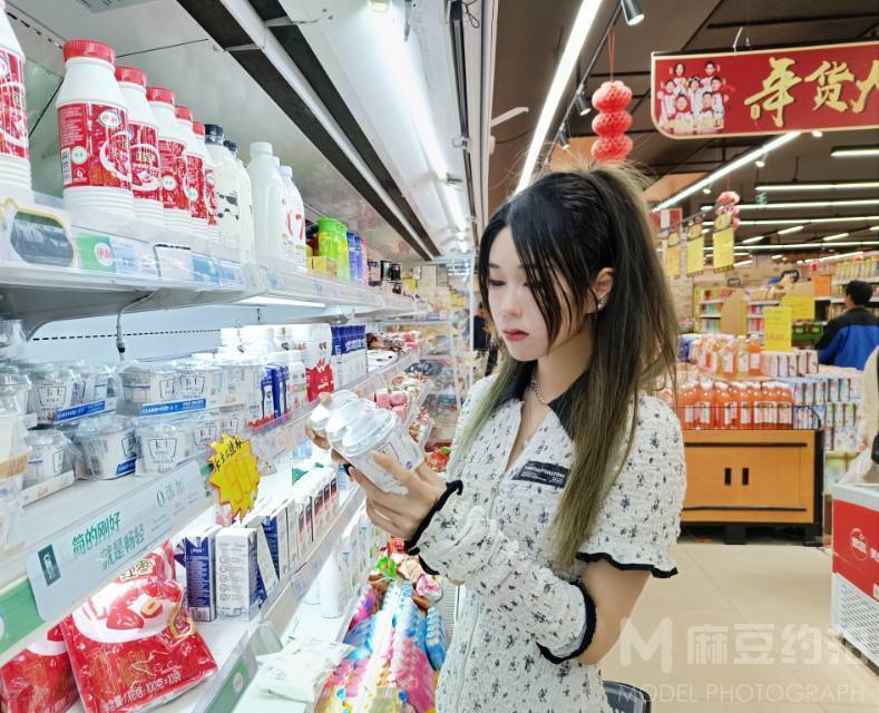 妆容模特