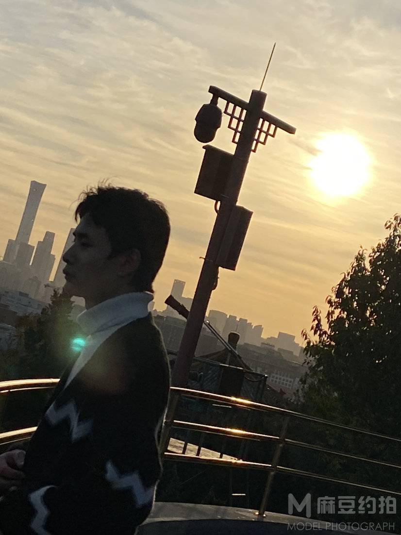 黑白模特