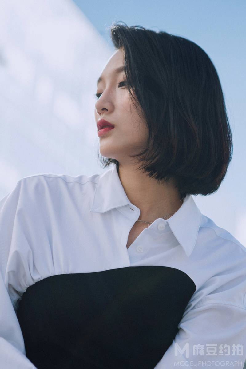 情绪模特