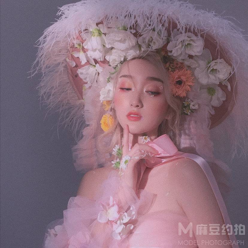 妆容模特
