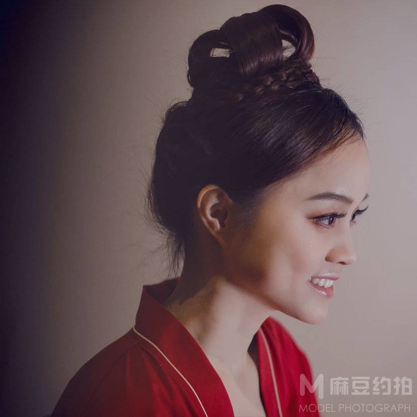 妆容模特