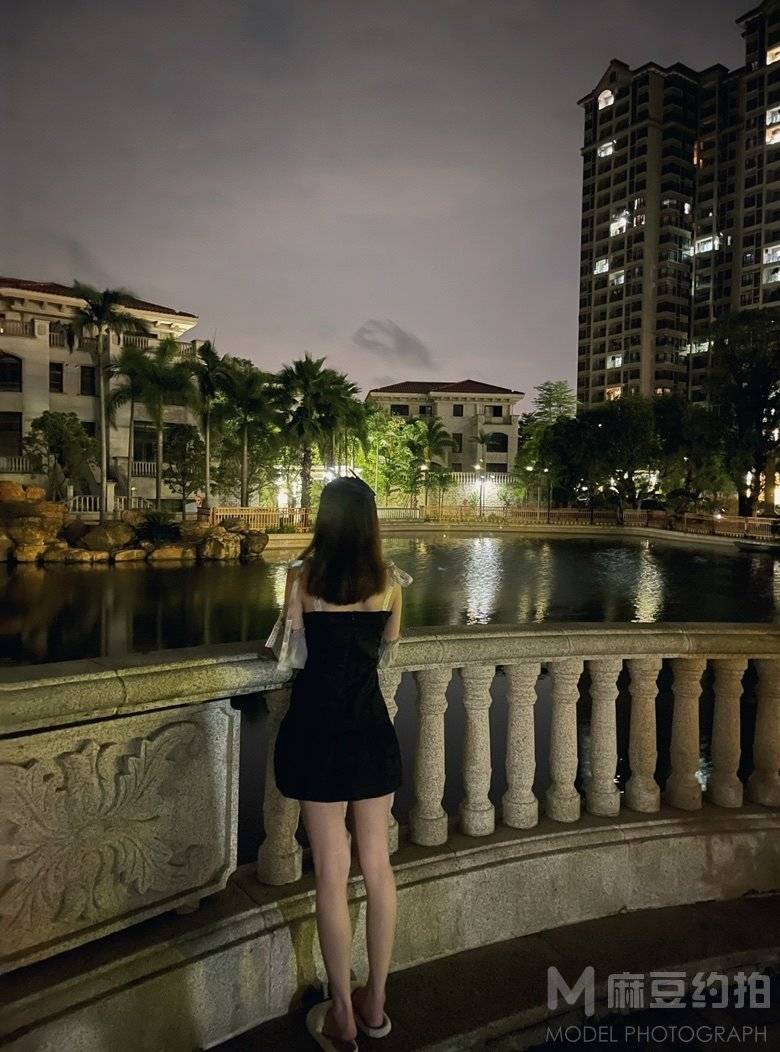 夜景模特