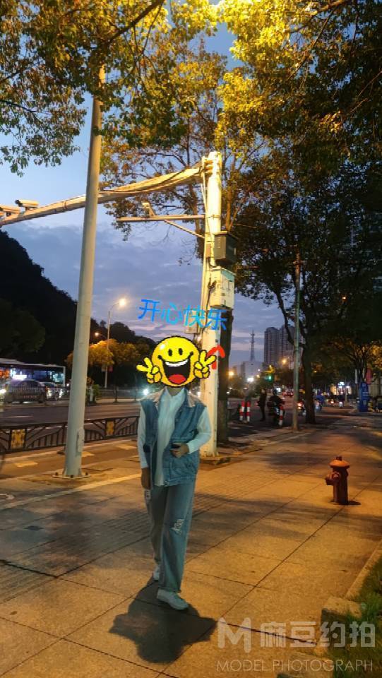 夜景模特