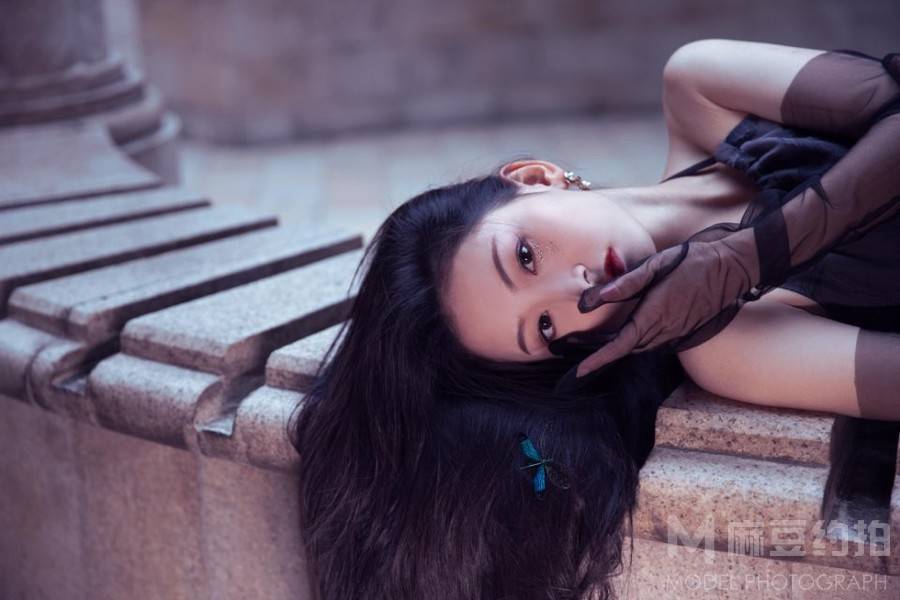 情绪模特