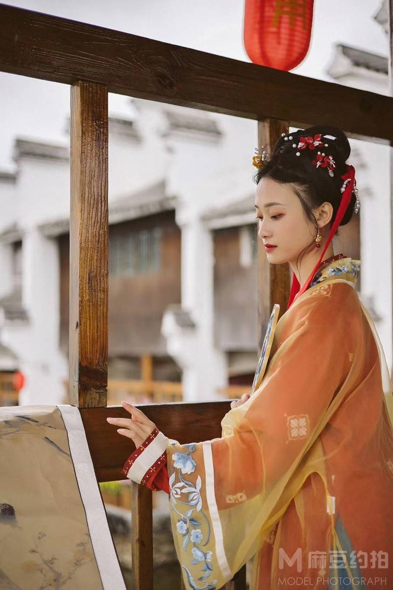 汉服模特