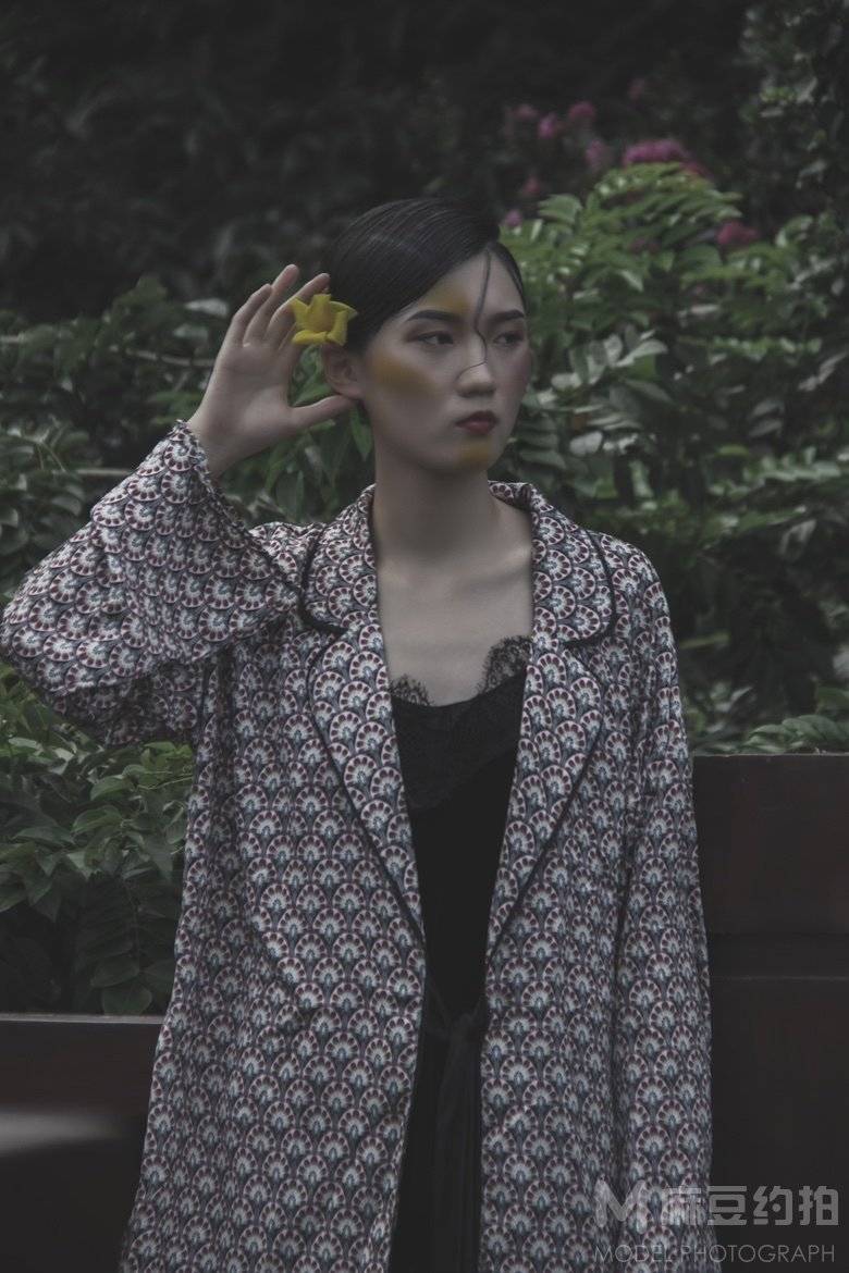 情绪模特