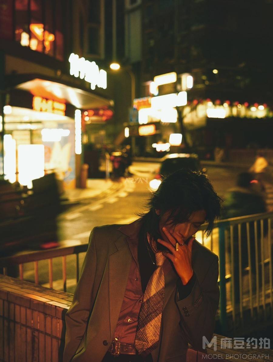 情绪模特