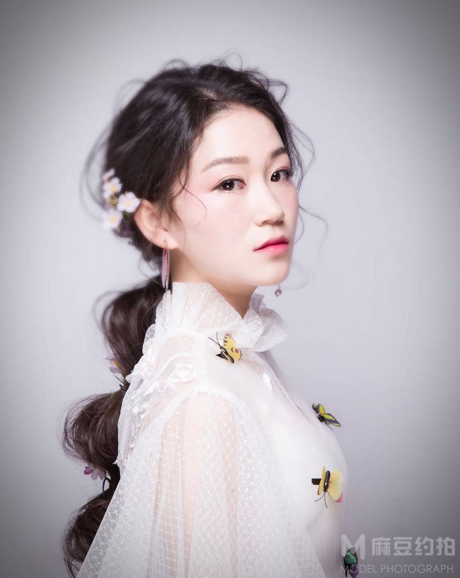 妆容模特