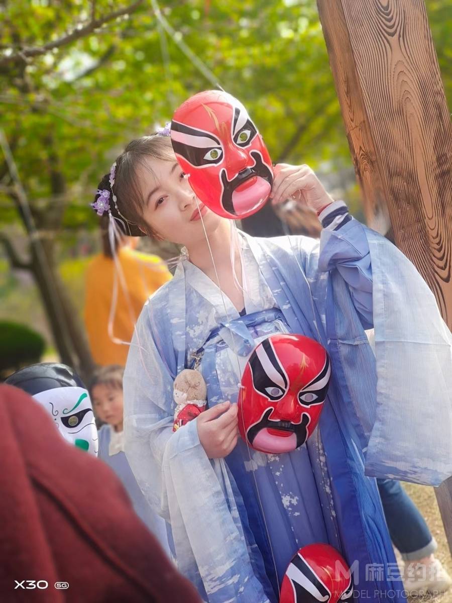 汉服模特