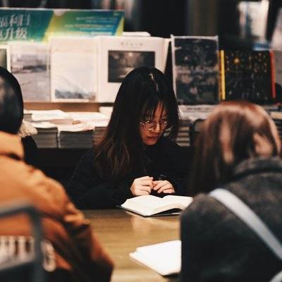 黑白模特