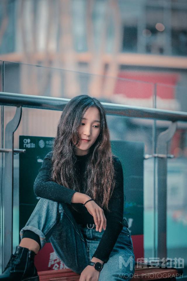 情绪模特