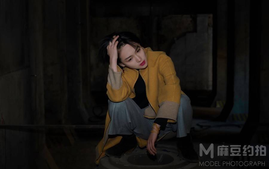 情绪模特