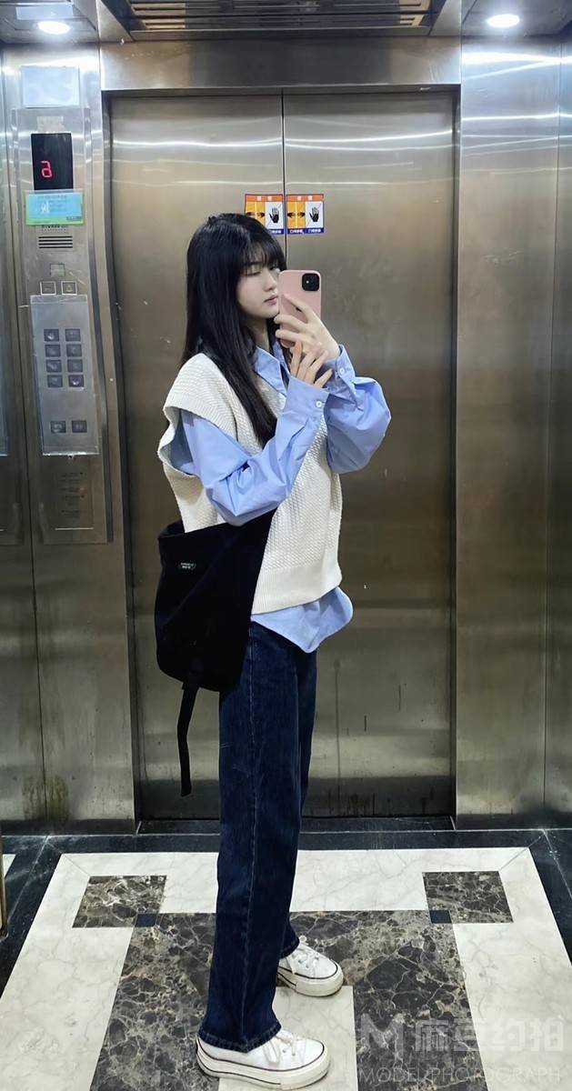 校园模特