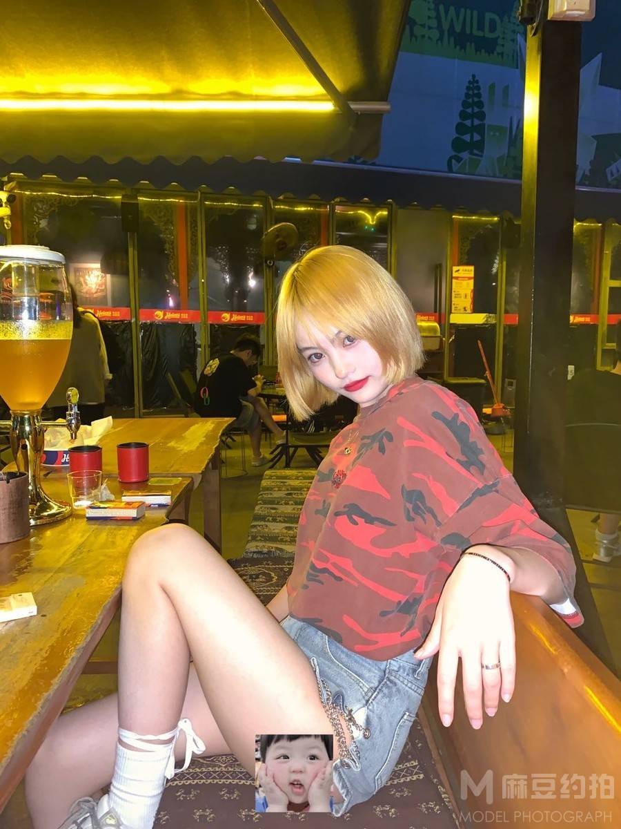 妆容模特