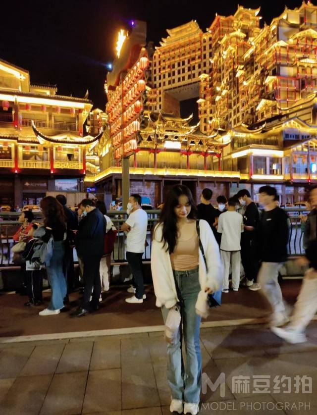 夜景模特