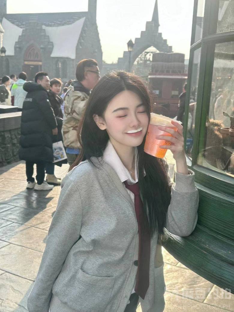 校园模特