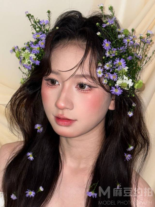 妆容模特