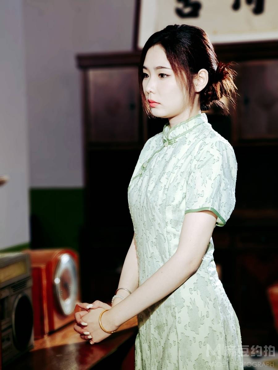 胶片模特