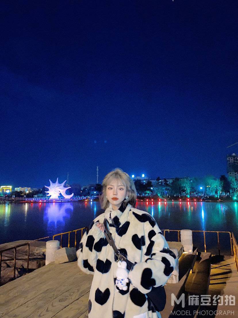 夜景模特