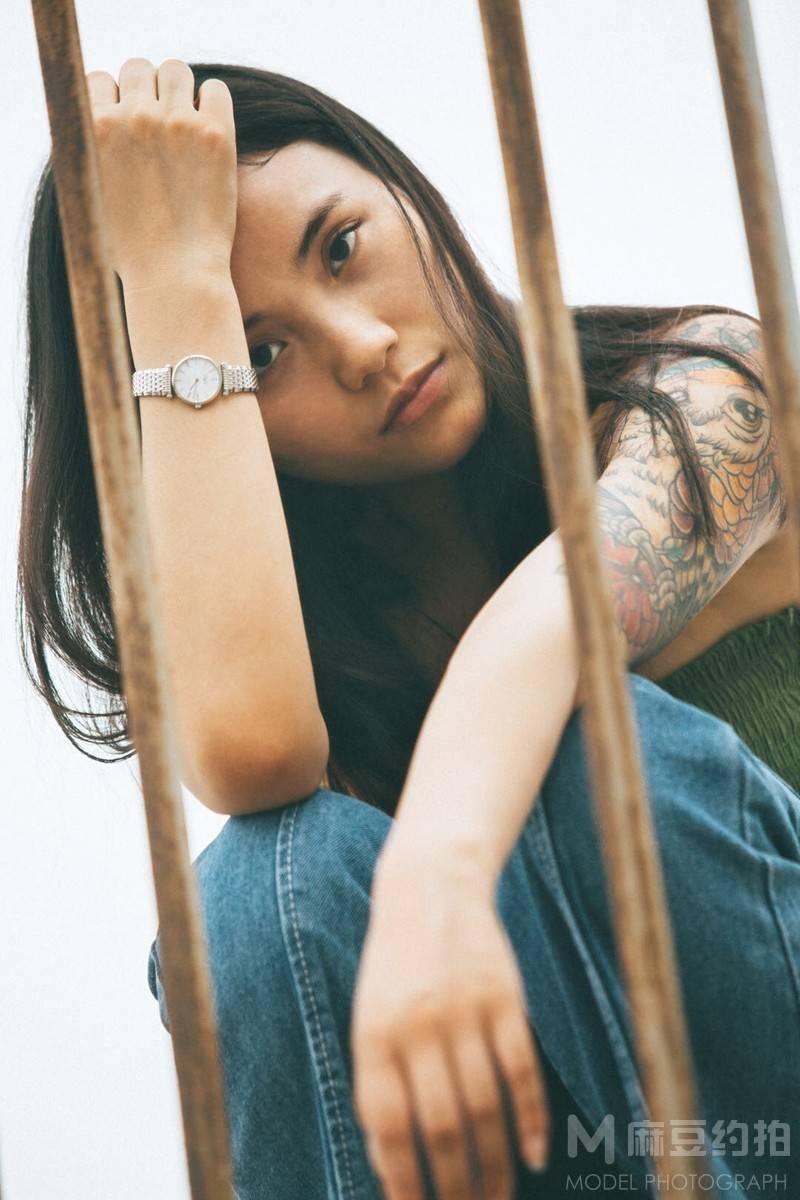 情绪模特