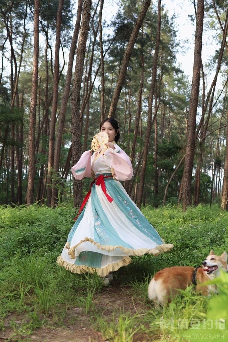 汉服模特