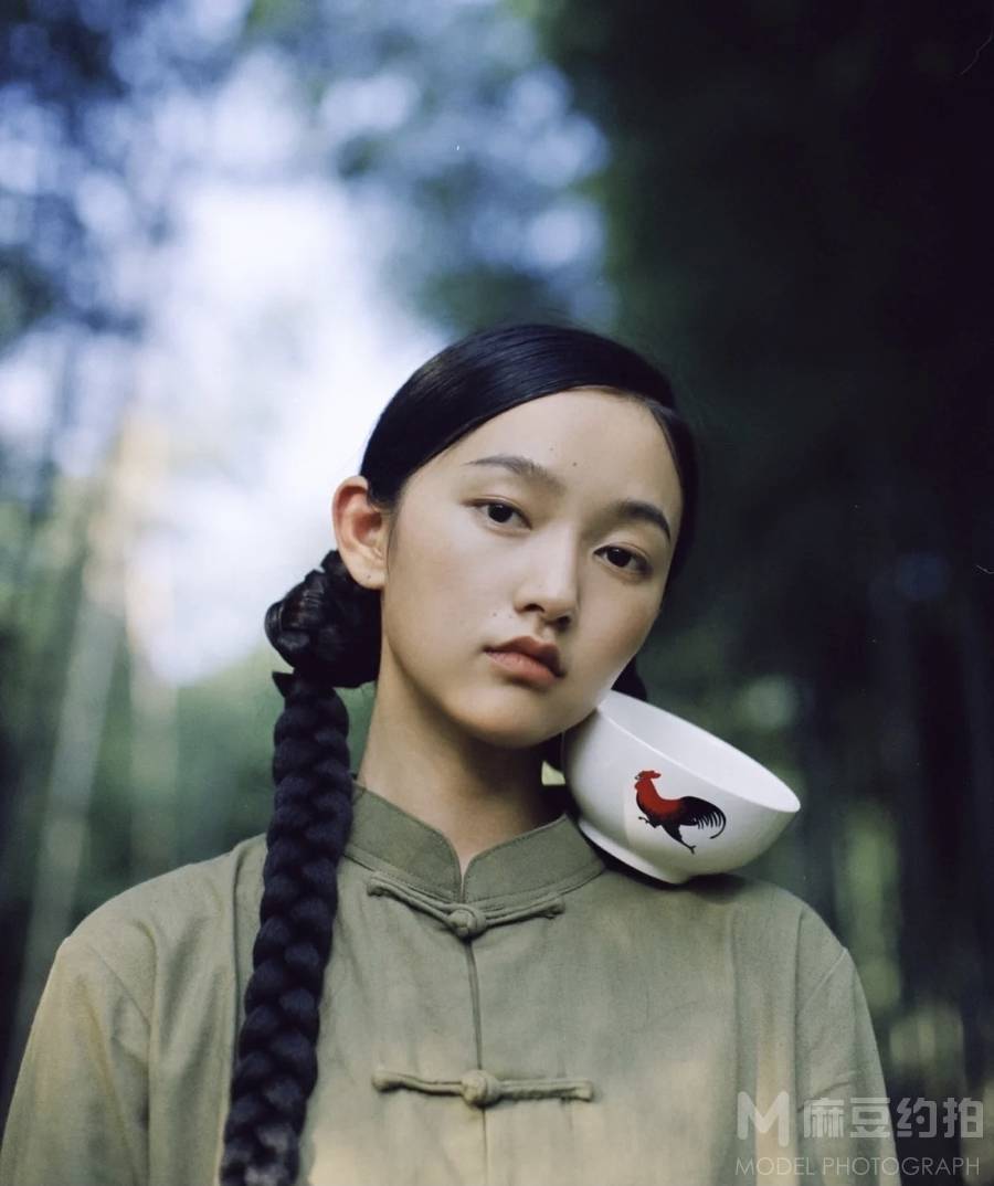 情绪模特