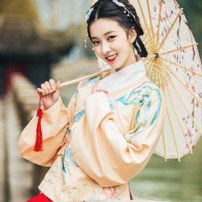 汉服模特