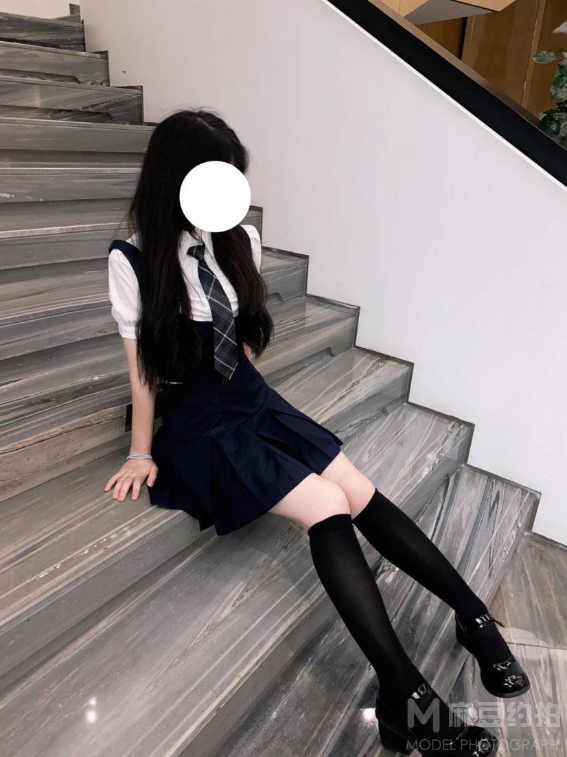 黑白模特