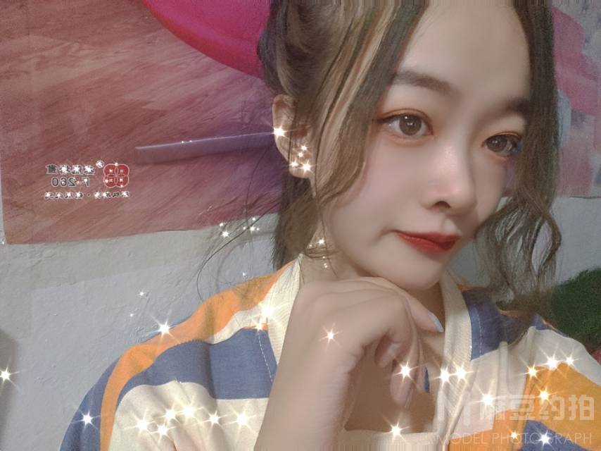 情绪模特