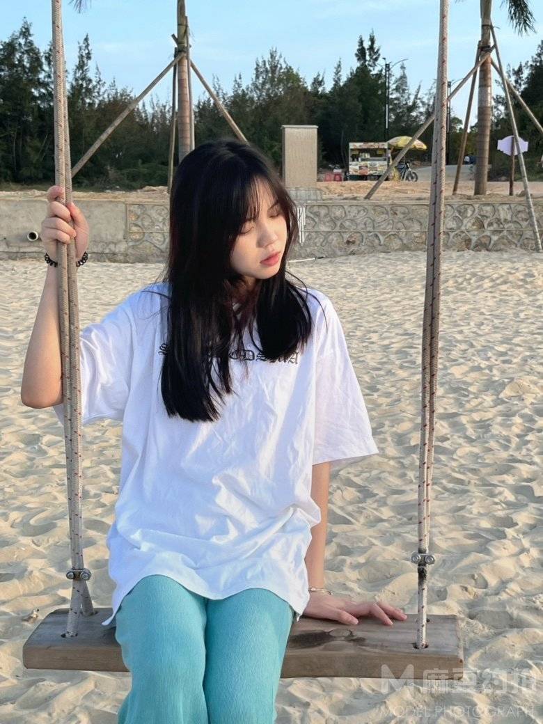 黑白模特