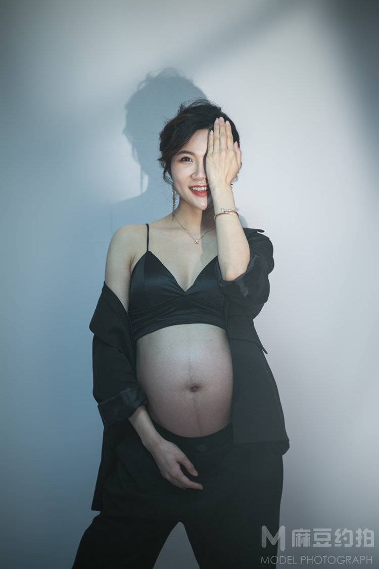 黑白模特