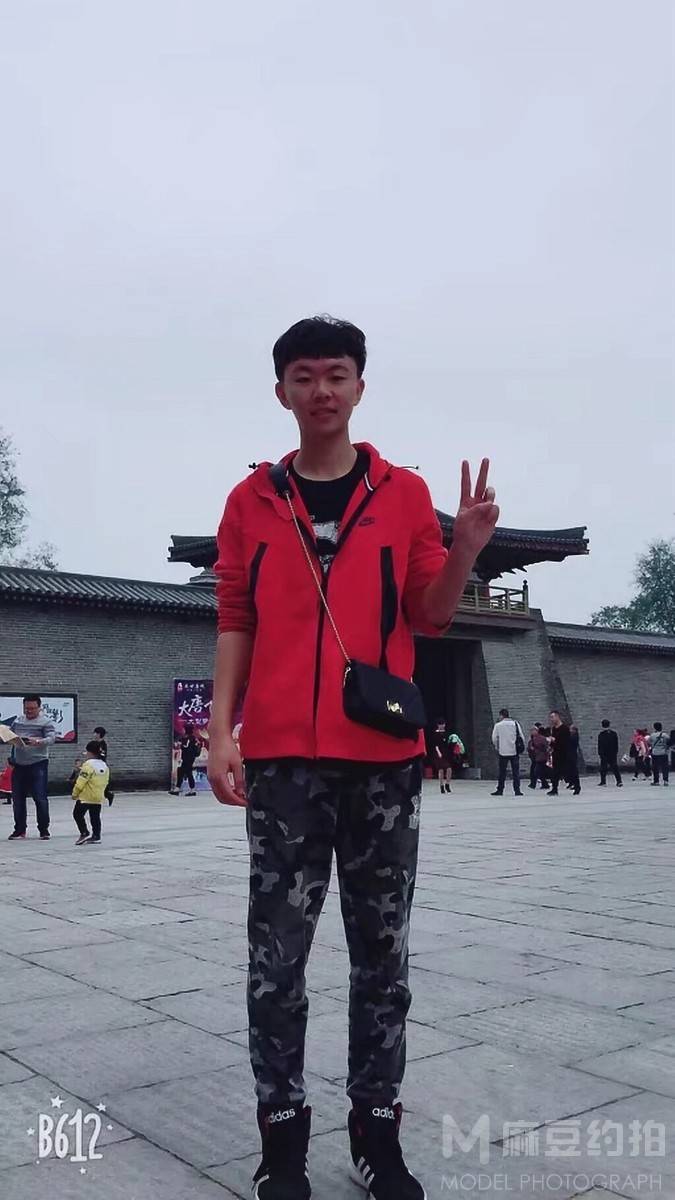 校园模特