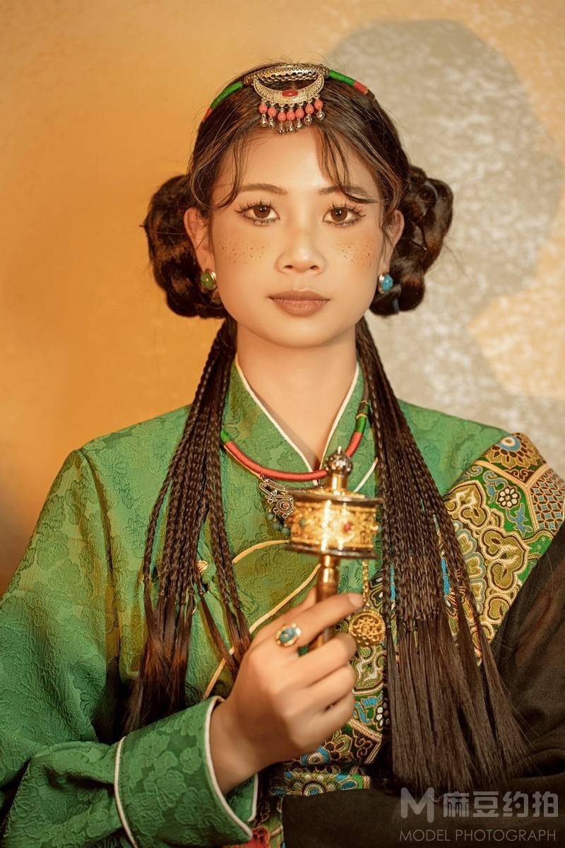 妆容模特