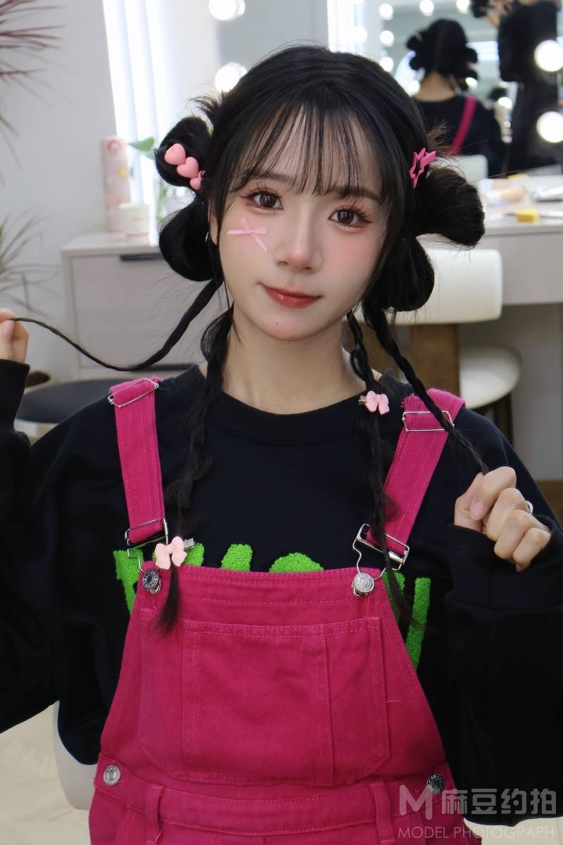 妆容模特