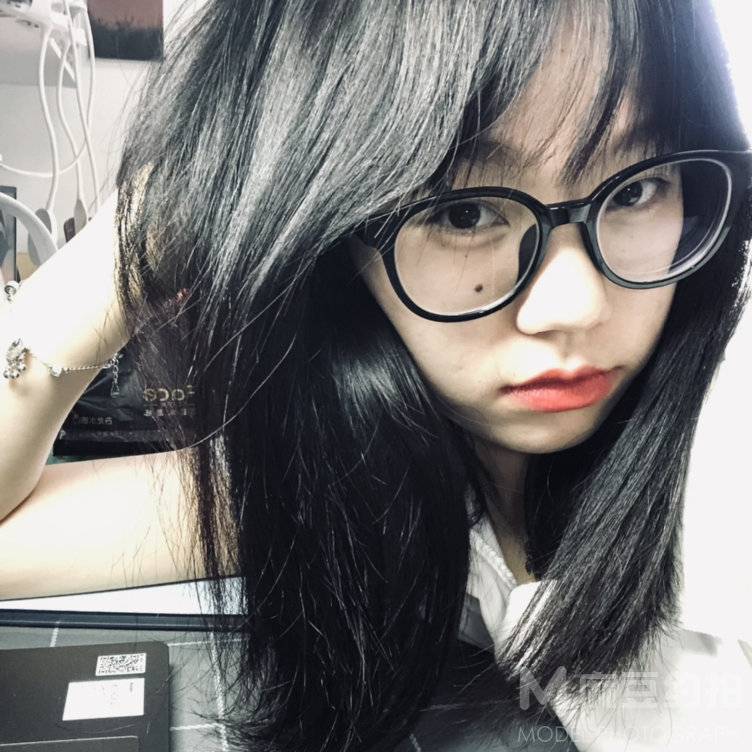 纪实模特
